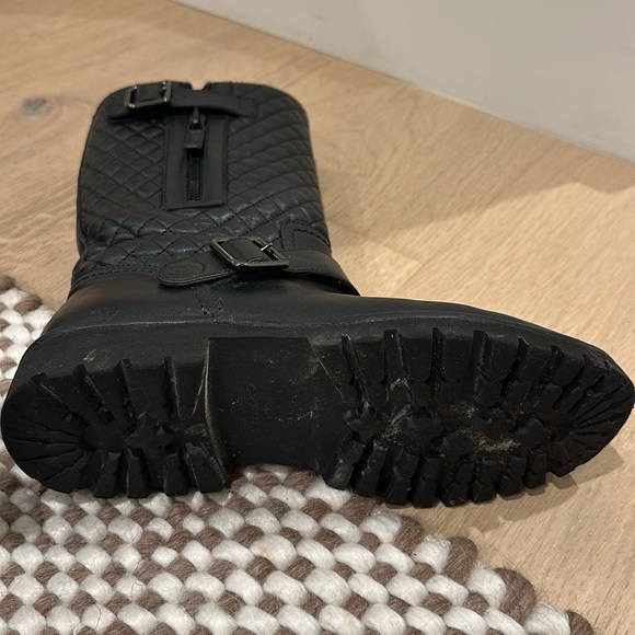 Chanel boots size 37 - Picture 13 of 15